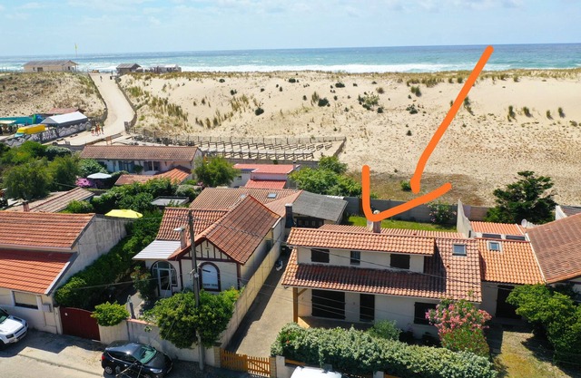 Villa sleeps 15, 50 meters from the South Lacanau Ocean Beach access