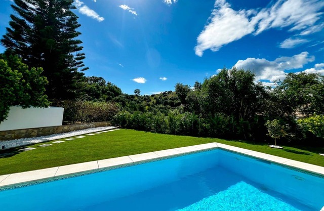 Villa Solea - Three Bedroom Villa, Sleeps 8
