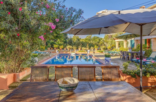 Villa "Son Pruners" with Pool, Terrace, Air Conditioning & Wi-Fi
