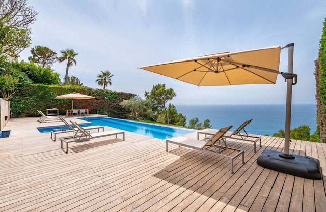 Villa Spa Beachfront Pool - Herce Property