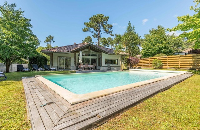 Villa Spacieuse et Moderne Avec Piscine Privée!