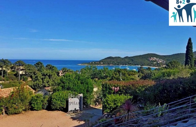 Villa, superb sea view, heated swimming pool, 9-minute walk to the beach