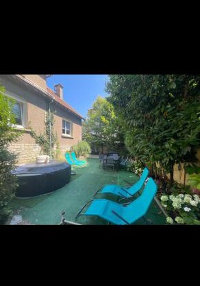 Villa T5 avec Jacuzzi proche centre ville Darcy
