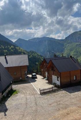 Villa Te Ibra - Rugovë