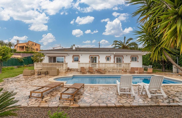 Villa "Terrassa" close to the Beach with Pool & Wi-Fi