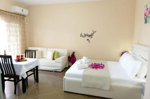 Villa Teuta's Ksamil