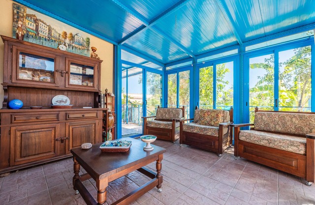 Villa Vegna with Sea View, Wi-Fi and Air Conditioning