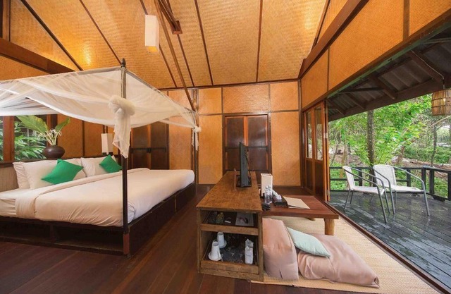 Villa Veranda Beachfront with breakfast
