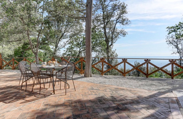 VILLA VETTA MARINA - Deluxe Two Bedroom House
