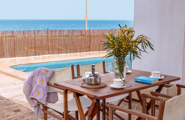 Villa 'Victor' with Sea View, Private Pool and Wi-Fi
