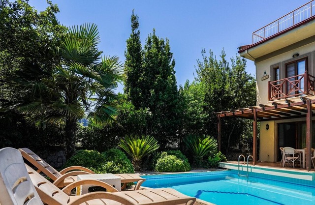 Villa w Pool and Balcony, 3 min to Dalyan River