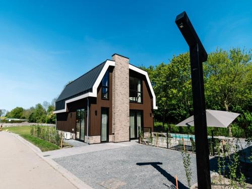 Villa Watergloed a stylish, brand new holiday home for 16 people