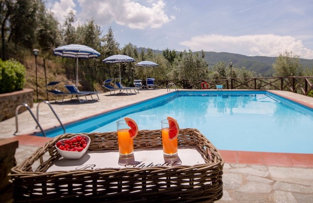 Villa with private pool near Cortona