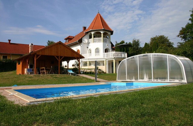 Villa with breathtaking views in Heviz, indoor pool 9,30x3,50x1,40 m