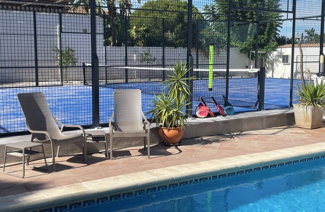 Villa with heated pool and private padel court