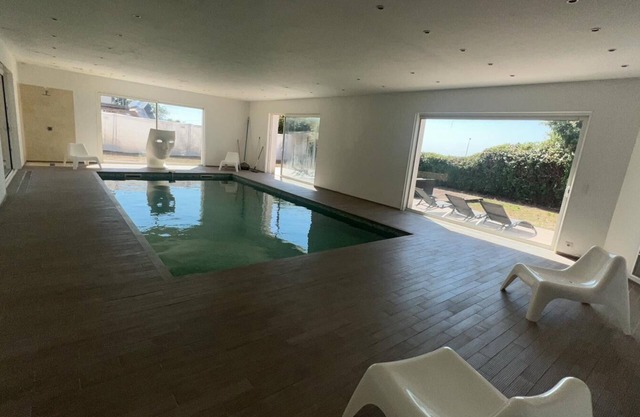 Villa with heated indoor pool and janitor