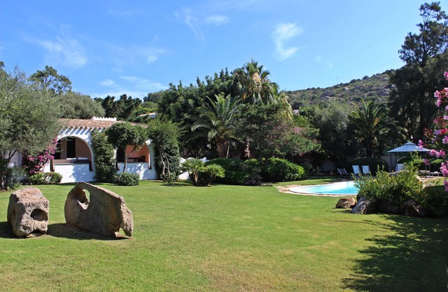Villa with pool 100mt from a sandy beach