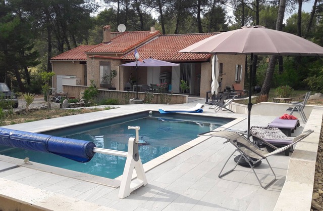 villa with pool near the gorges du verdon