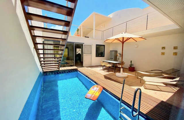Villa with private pool, fiber optic internet, close to the sea, sheltered courtyard
