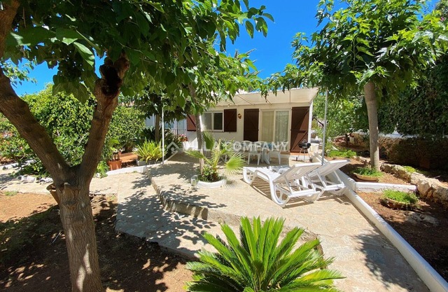 Villa with private garden and 10 minute walk from beach