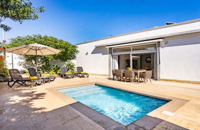 VILLA WITH PRIVATE HEATED POOL ON THE VERY SOUTH OF TENERIFE WALKING TO VILLAGE