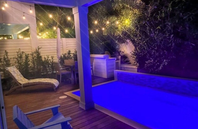 Villa with private plunge pool, boat dock, & amazing sunsets in Islamorada Fl