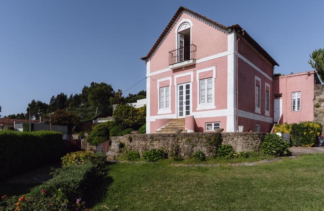 Villa with private pool and garden by Go2oporto