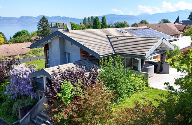 Villa with terrace, garden, near Evian and slopes, Wifi, parking