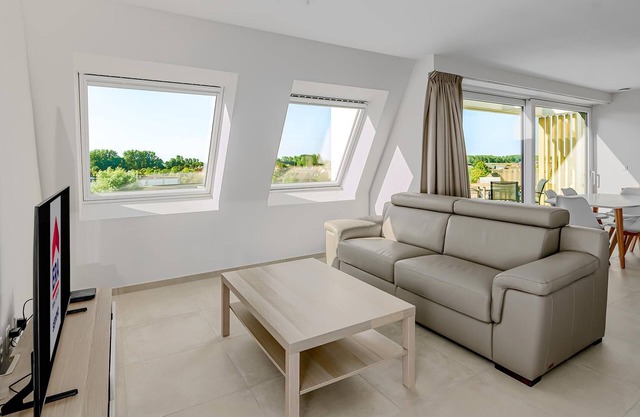 Villa Zephir O3O5+G 221*