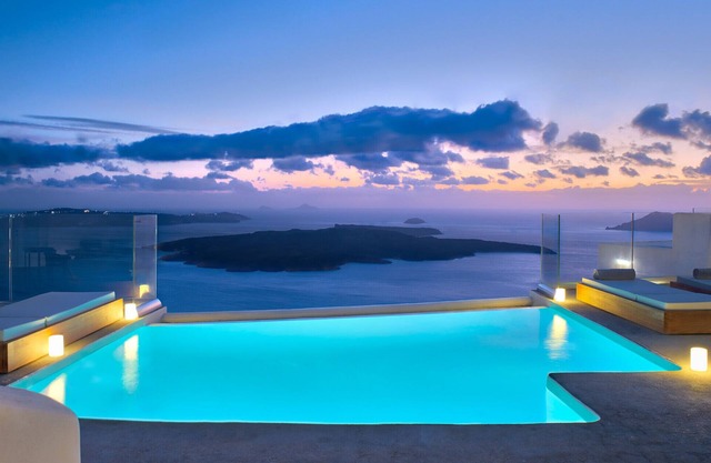 Villas Ioli Anastasia with Stunning Caldera Views