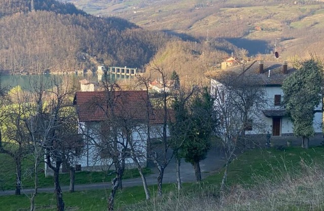 VILLETTA VISTA LAGO IN ESCLUSIVA