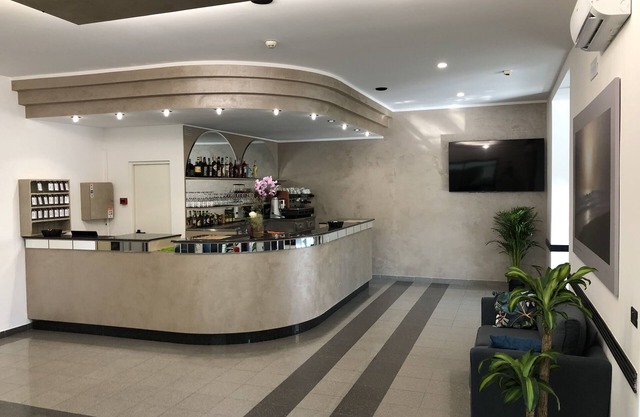 Vinsea Hotel