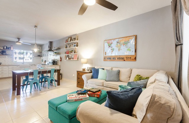 Vintage Charm,Private 2bed,1bath Apt, Ground floor! Great shade!
