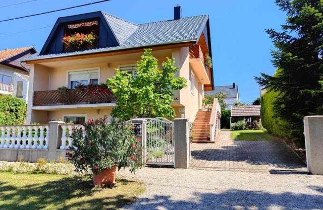 Viola House
