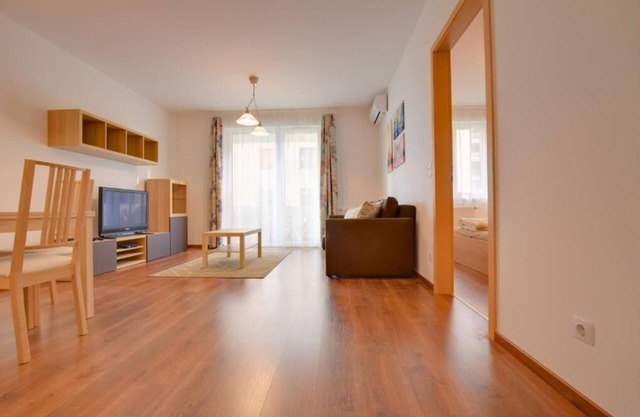 Vision Apartments - Deluxe One-Bedroom Apartment