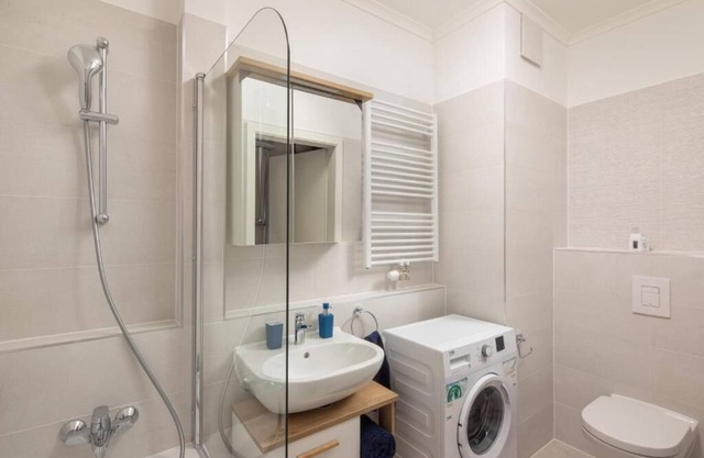 Vision Apartments - Luxury One-Bedroom Apartment