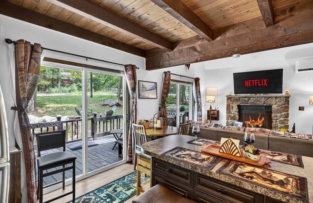 Visit The National Harvest Fest Oct 7-8 + 14-15 Enjoy The Hideout Pocono Chalet!
