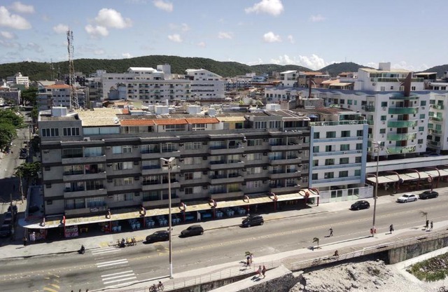 Vista mar, duplex a 20 mts praia do forte, banheira e wifi