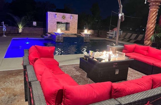 VIVA VEGAS II , PRIVATE POOL SPA