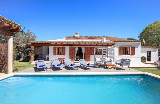 Vives (Alegre). Espectacular villa just outside Pollensa.