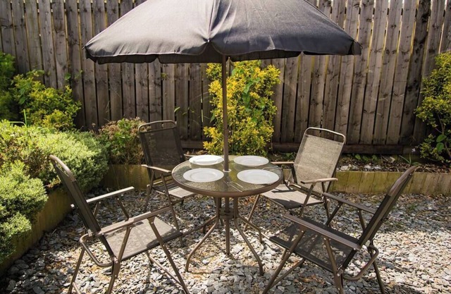 VRBO 14 Embleton avenue