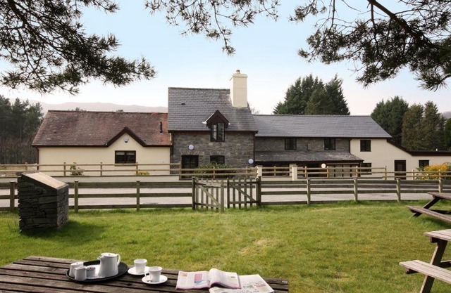 Vulcan Lodge Cottages