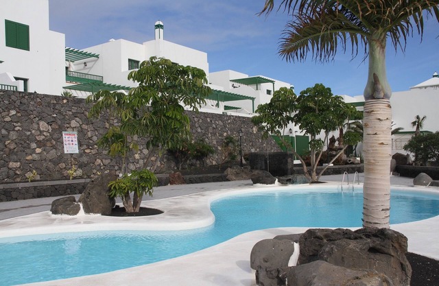 VV 3530009659 Spacious 2 Bed Apartment.AirCon, WiFi with two separate terraces