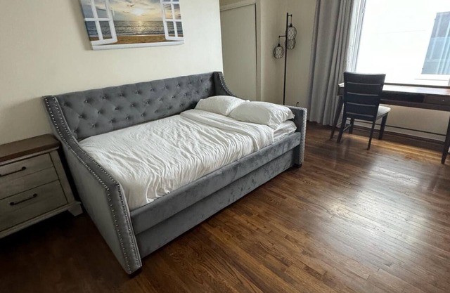 W8-Charming Studio apartment with WiFi in vibrant Los Angeles