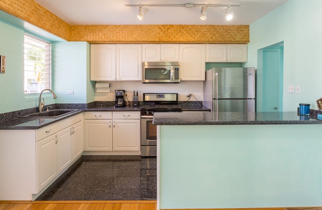 Waikiki Spacious cozy 1 bedroom