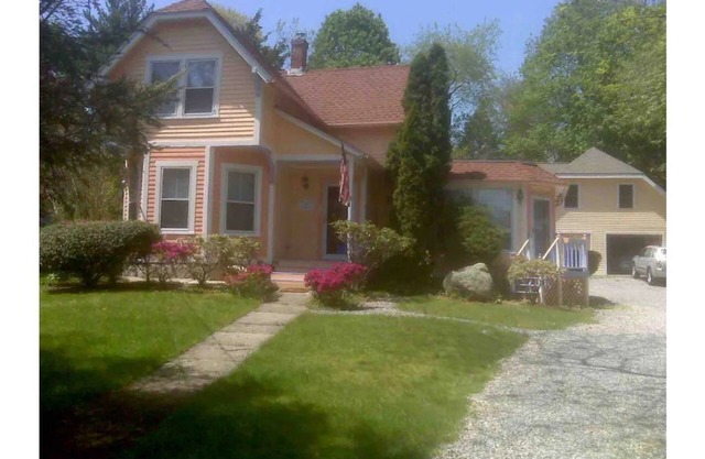 Walk to Historic Downtown Mystic! Best Location—beach, marinas, eateries!