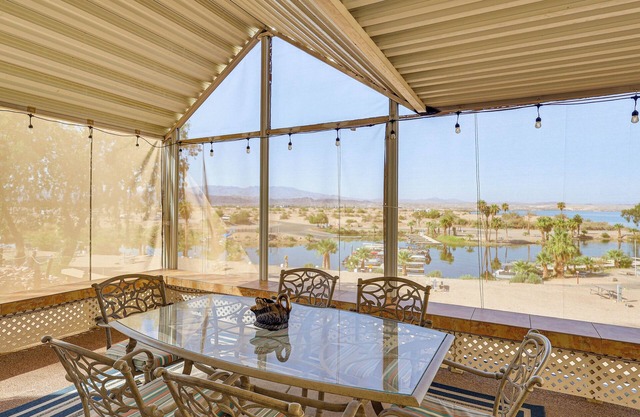 Walk to London Bridge Beach: Lake Havasu Cabin!