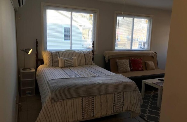 Walk2Metro's,DCGem,Private,Wifi, FreeParking
