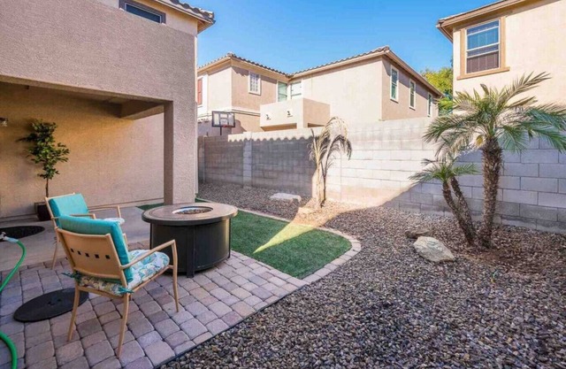 Walking distance to camelback ranch spring training!