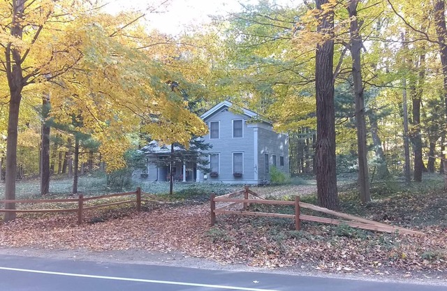 Walking distance to Lake Michigan! Cozy Cottage